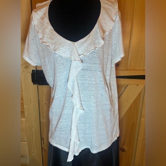 Sundance White XL 100% linen cap,sleeves top w/ a 2.5” ruffle - Picture 6 of 10